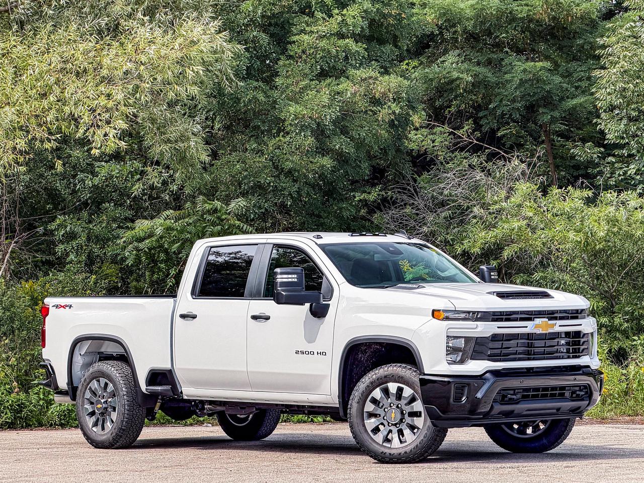 2026 Chevrolet SILVERADO 2500HD Custom Photo5