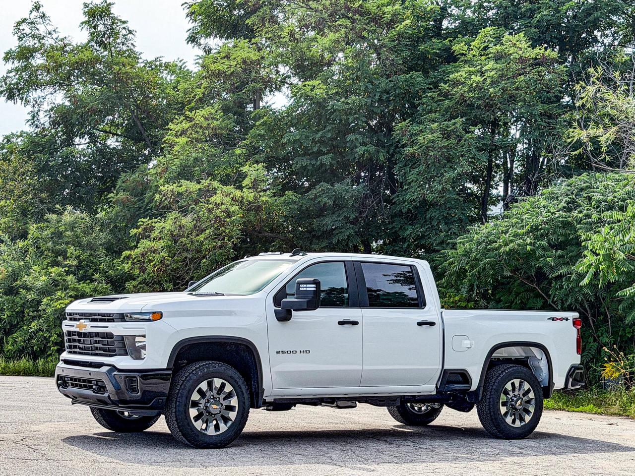 2026 Chevrolet SILVERADO 2500HD Custom Photo