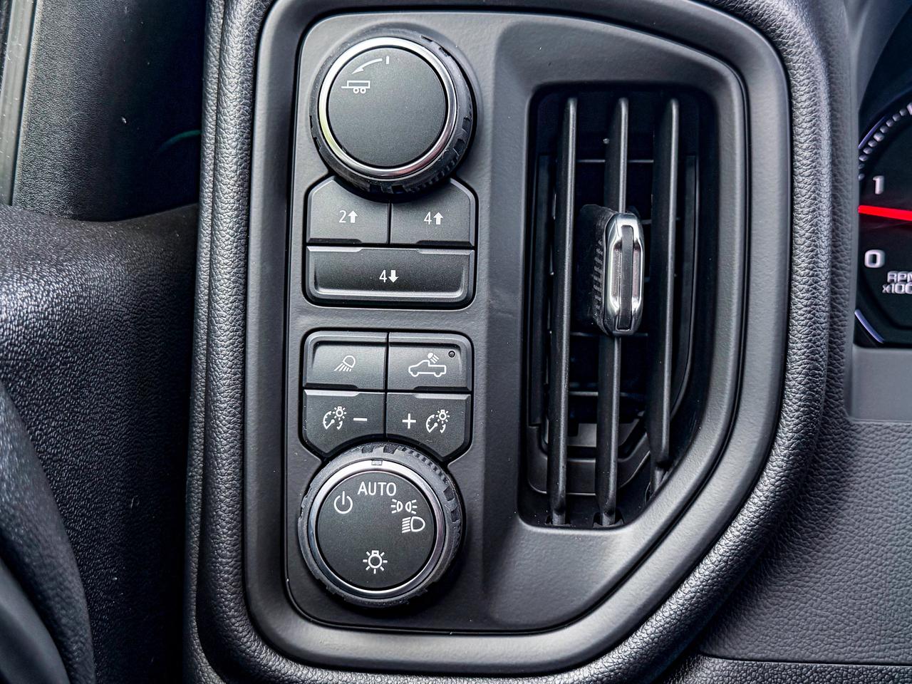 2026 Chevrolet SILVERADO 2500HD Custom Photo
