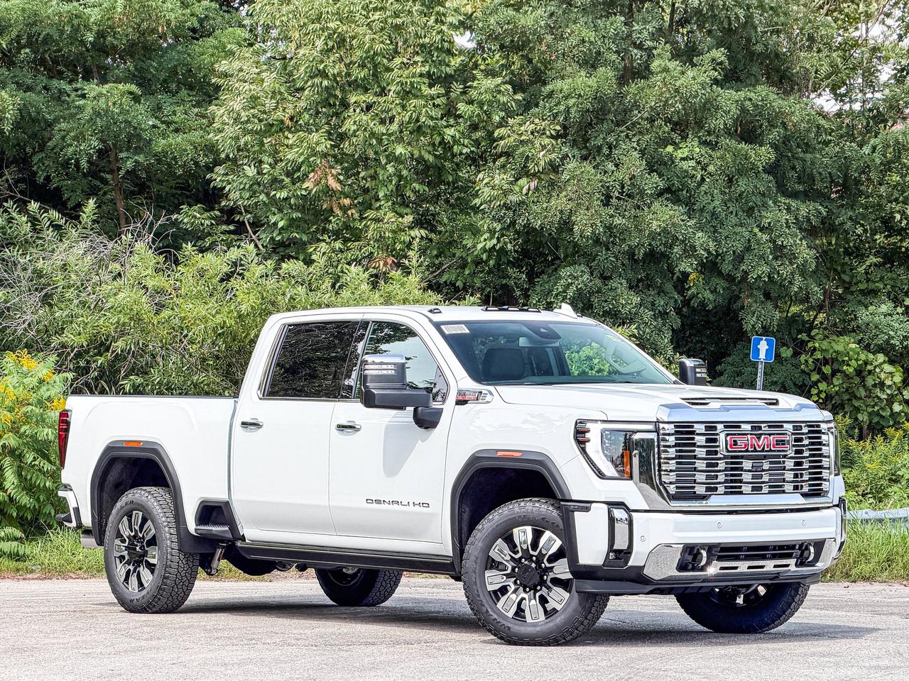 2026 GMC SIERRA 2500HD DENALI Photo