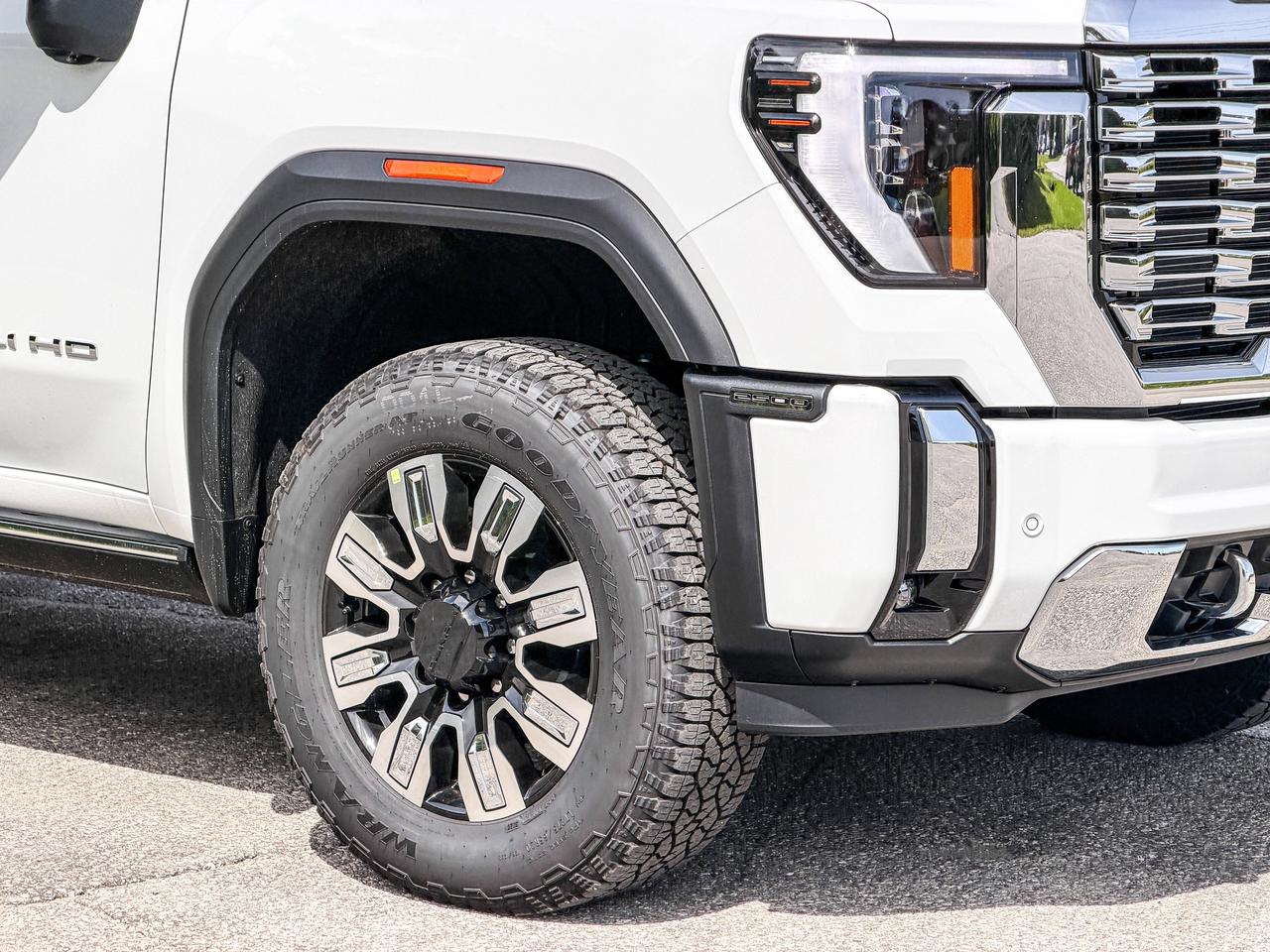 2026 GMC SIERRA 2500HD DENALI Photo