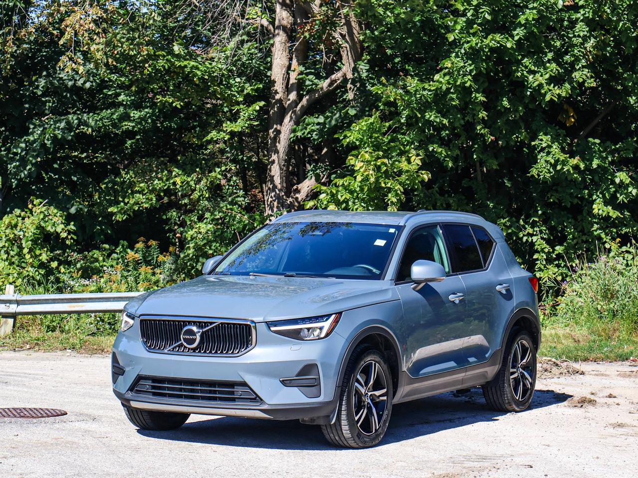 2023 Volvo XC40 Core Photo