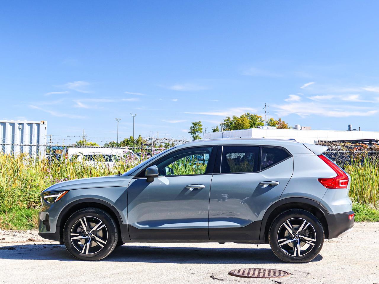 2023 Volvo XC40 Core Photo