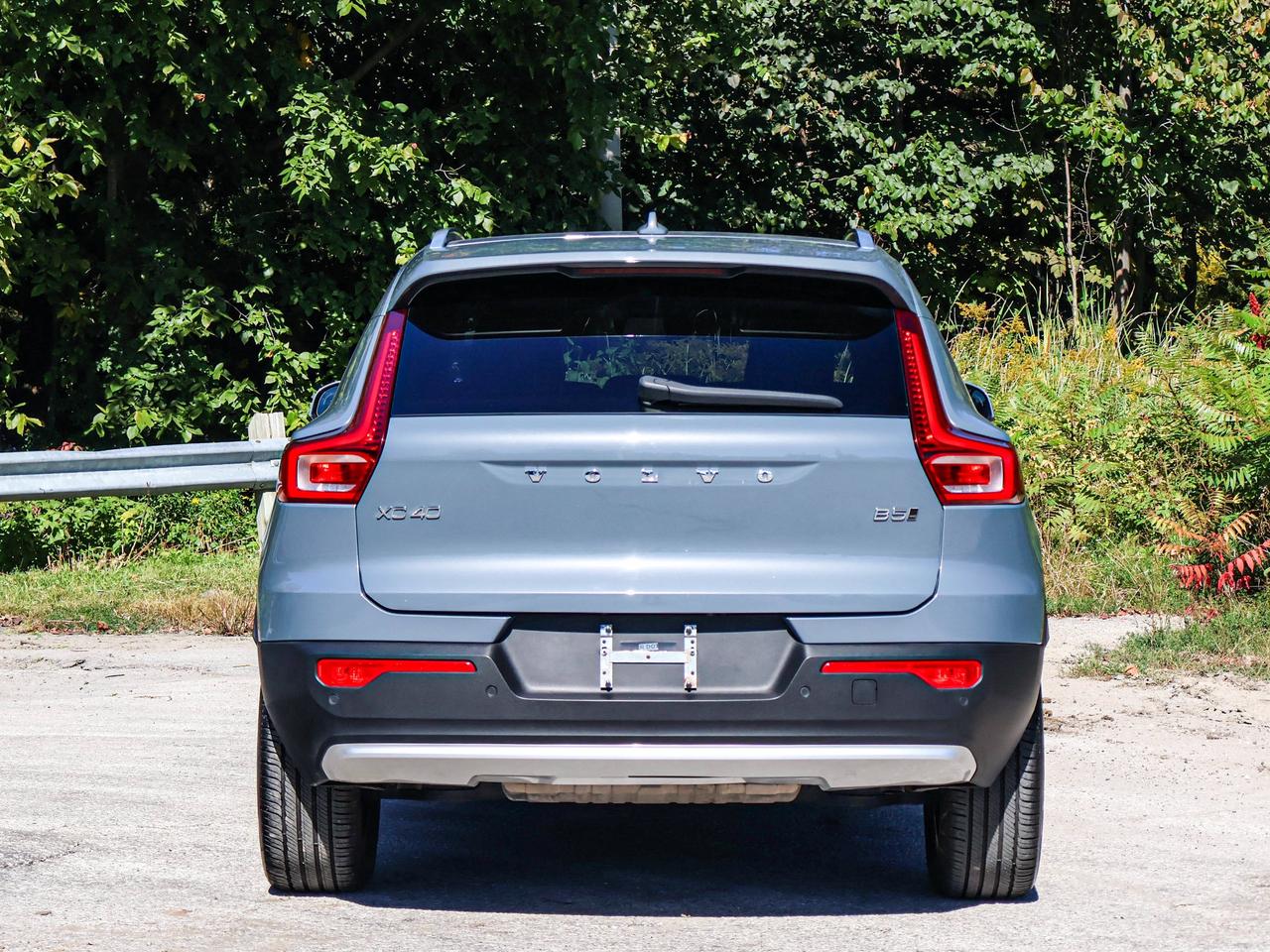 2023 Volvo XC40 Core Photo