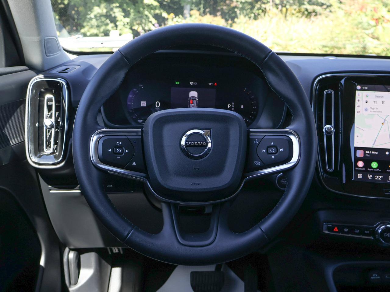 2023 Volvo XC40 Core Photo