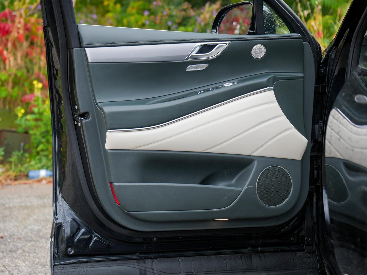 2025 Genesis GV80 2.5T Advanced Photo