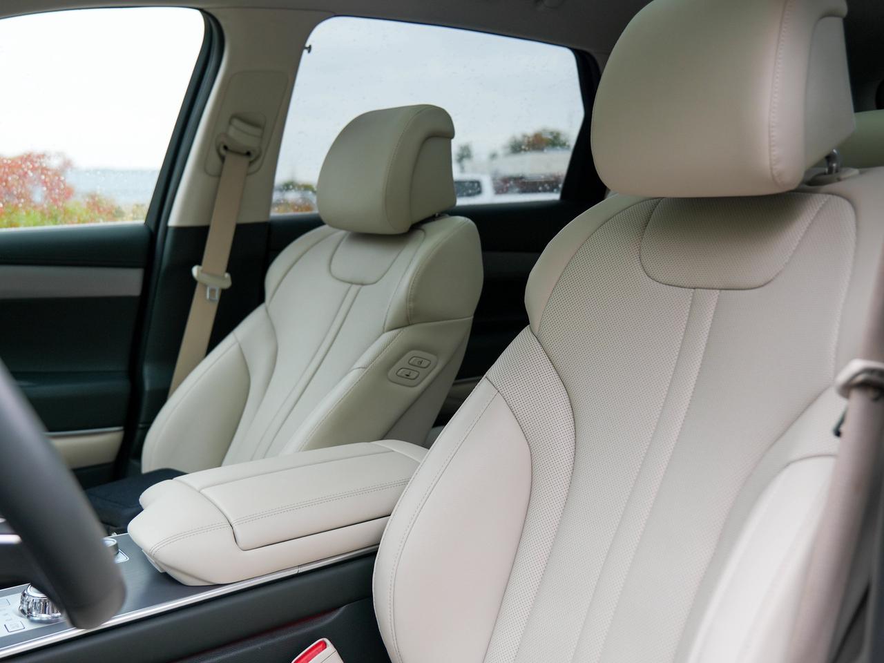 2025 Genesis GV80 2.5T Advanced Photo