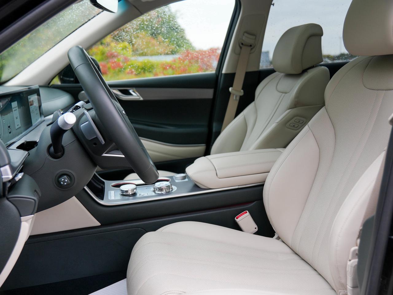 2025 Genesis GV80 2.5T Advanced Photo
