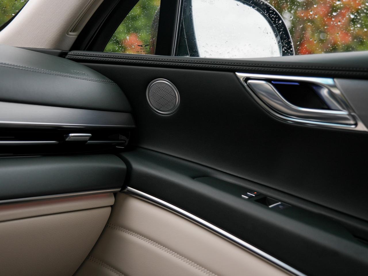 2025 Genesis GV80 2.5T Advanced Photo