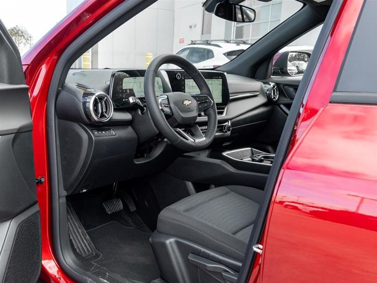 2027 Chevrolet Equinox LT Photo