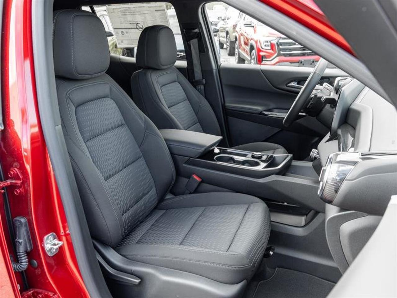 2027 Chevrolet Equinox LT Photo