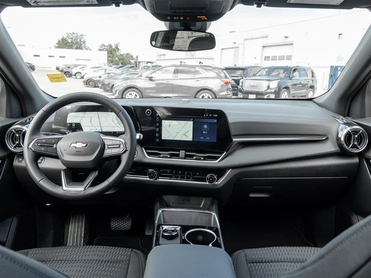 2027 Chevrolet Equinox LT Photo