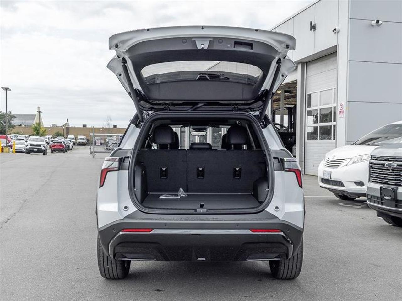 2027 Chevrolet Equinox RS Photo