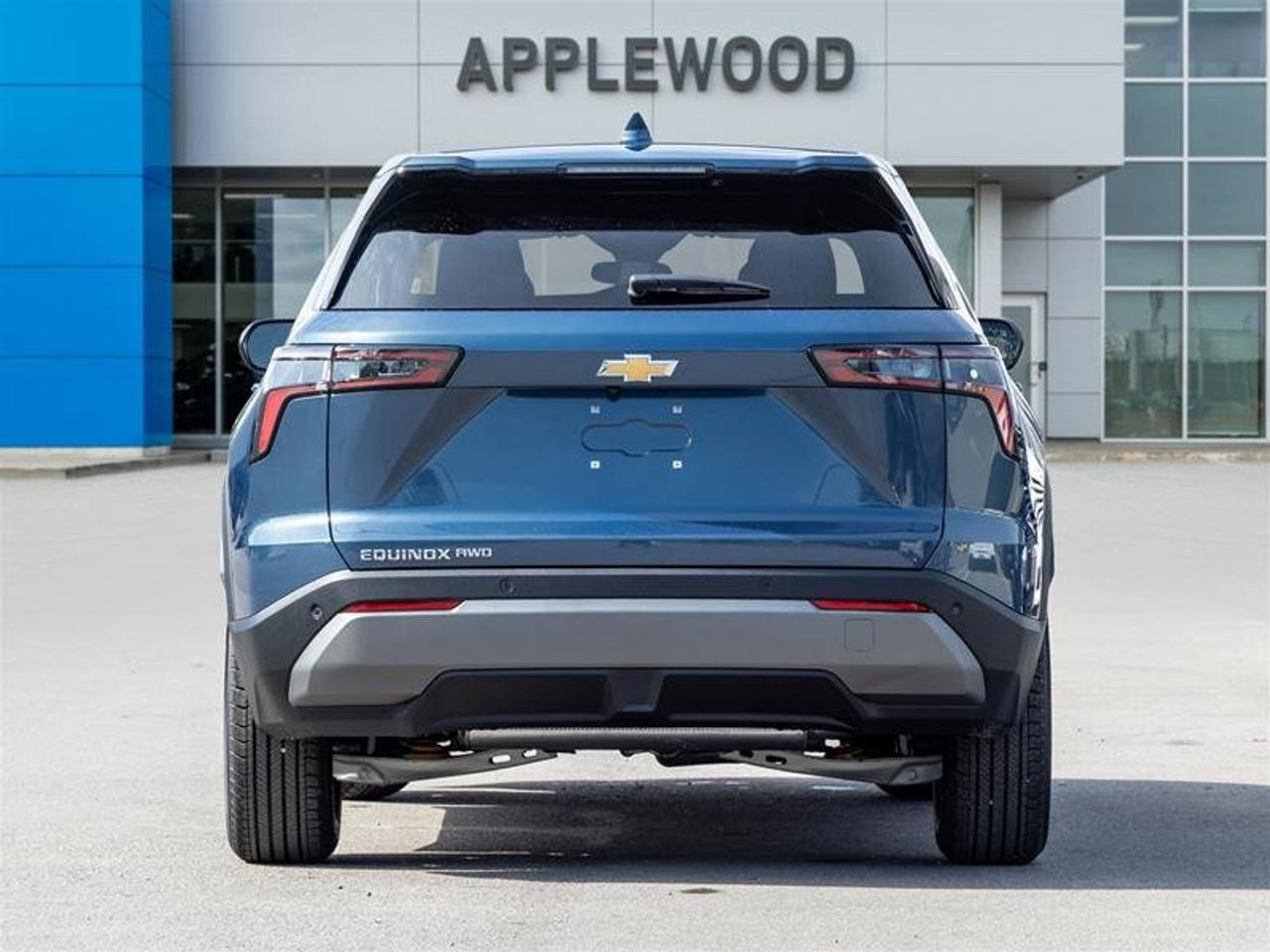 2027 Chevrolet Equinox LT Photo