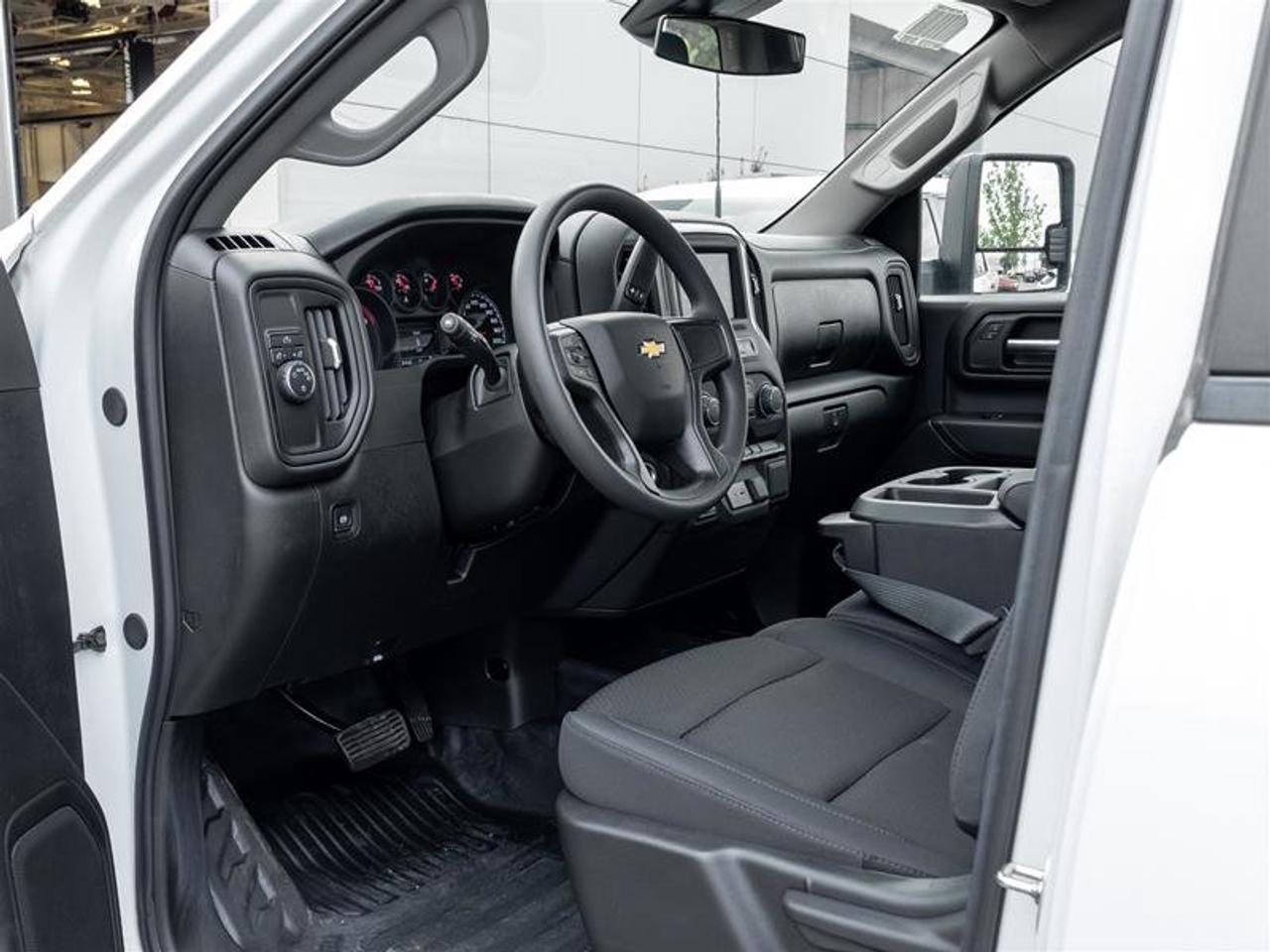 2025 Chevrolet Silverado 2500 HD WT Photo
