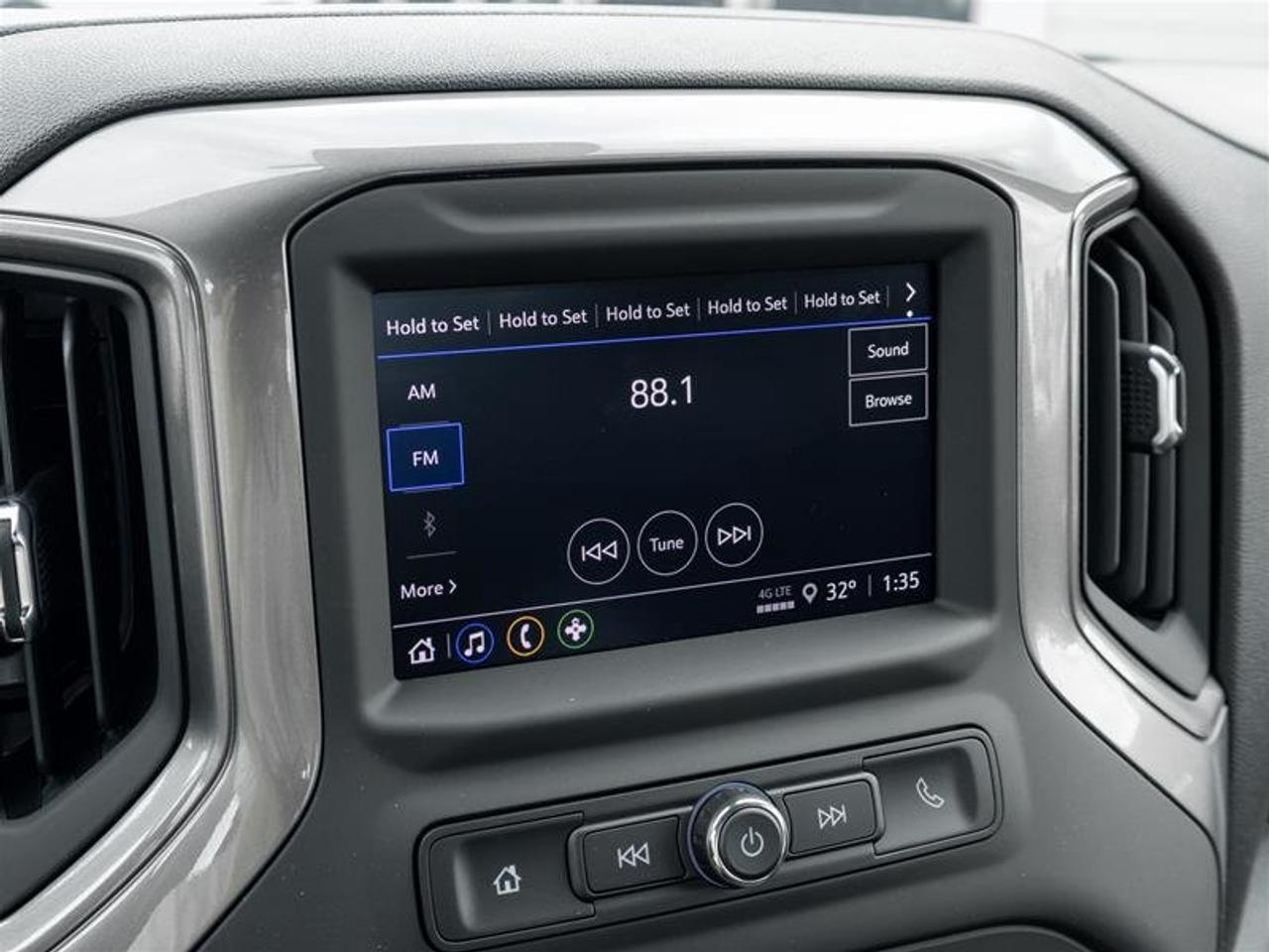 2025 Chevrolet Silverado 2500 HD WT Photo