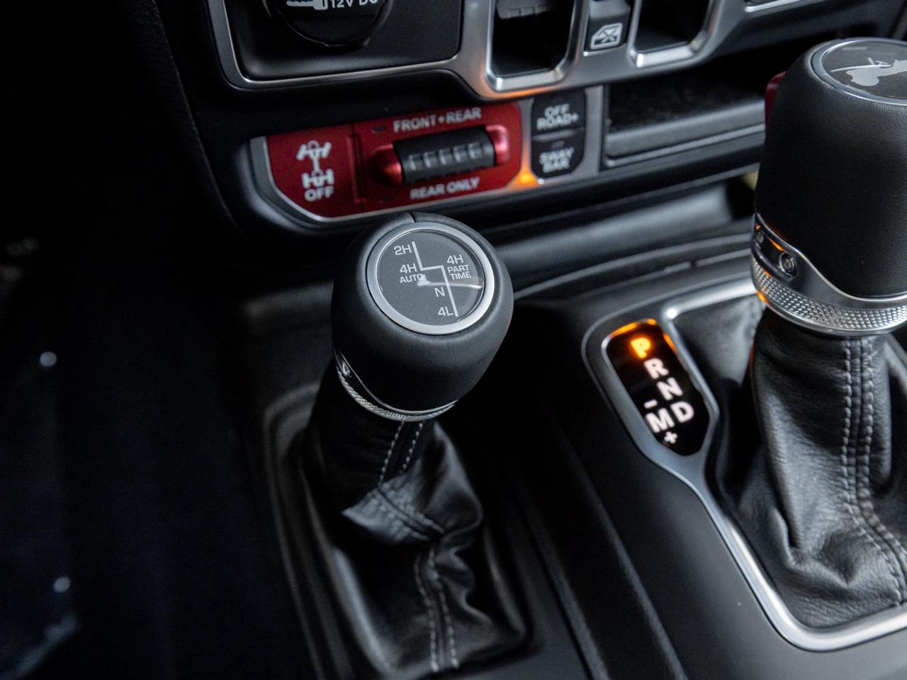 2027 Jeep Wrangler 4-Door RUBICON X Photo