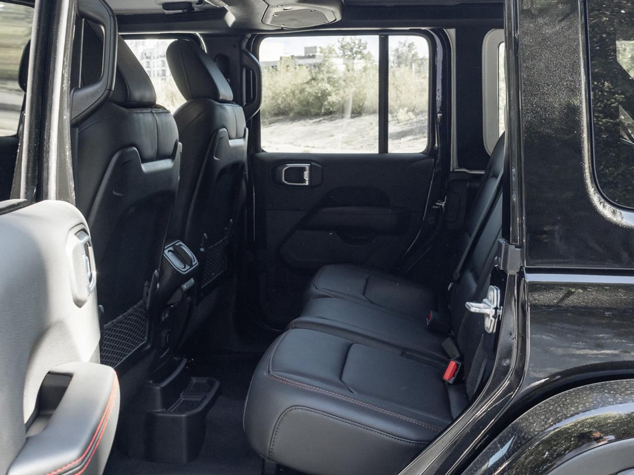 2027 Jeep Wrangler 4-Door RUBICON X Photo