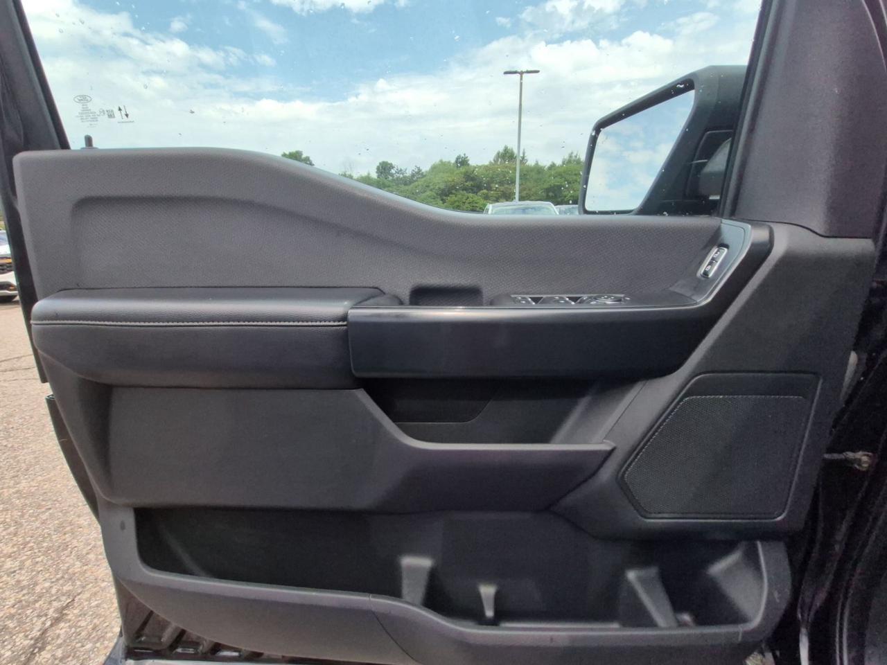2024 Ford F-150 STX! SPORT PACKAGE WITH 20'S! REAR CAMERA! Photo