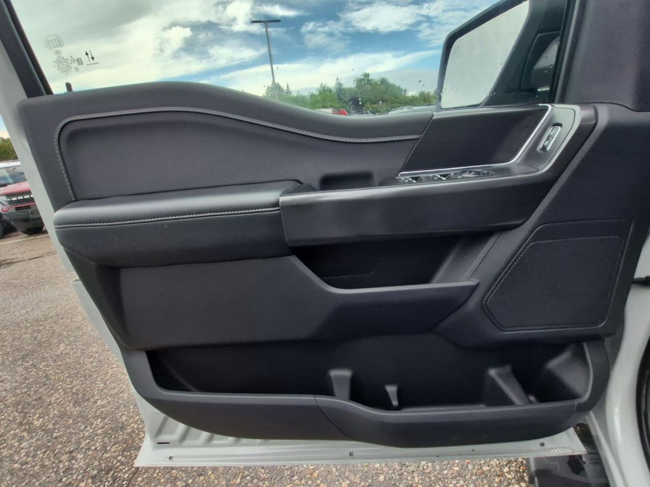 2024 Ford F-150 302A, HEATED SEATS, SPORT PACKAGE, REMOTE START! Photo