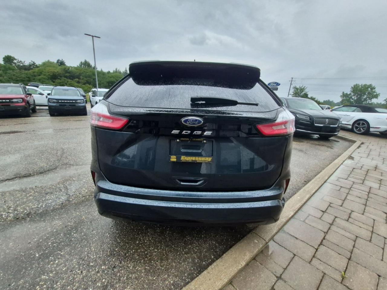 2024 Ford Edge ST LINE, COPILOT PACK! PANO ROOF, HEATED WHEEL! Photo4