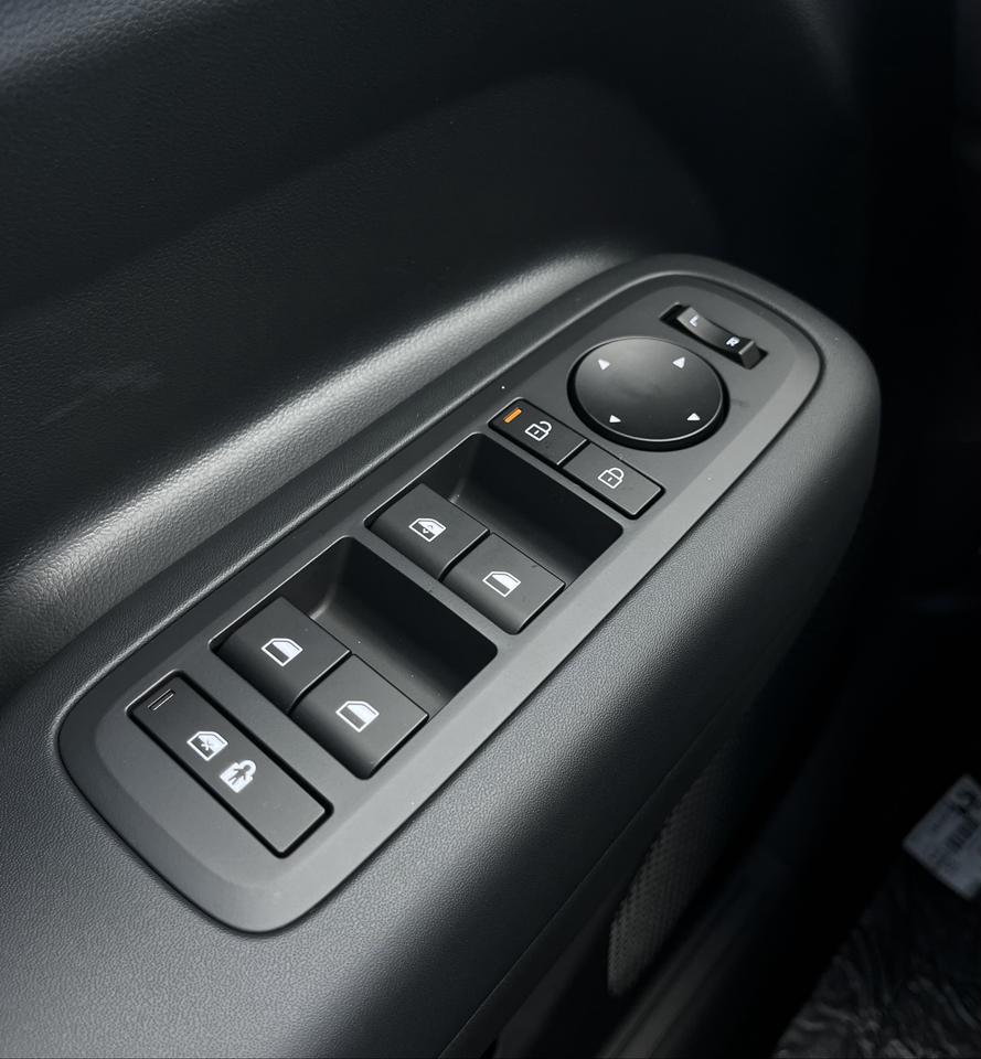 2026 Hyundai Santa Fe PREFERRED HEV 7 PASSENGERS Photo
