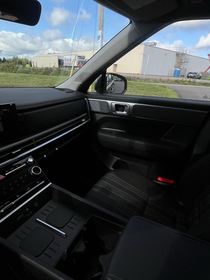 2026 Hyundai Santa Fe PREFERRED HEV 7 PASSENGERS Photo