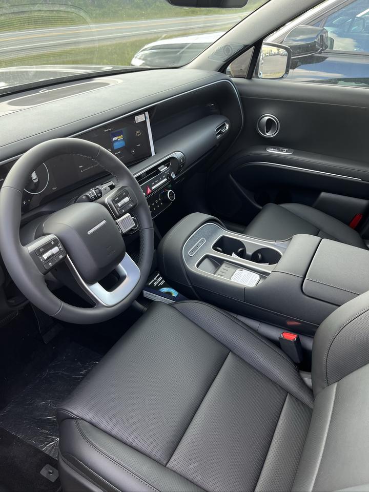 2027 Hyundai PALISADE LUXURY HEV 7 7 PASSENGERS Photo