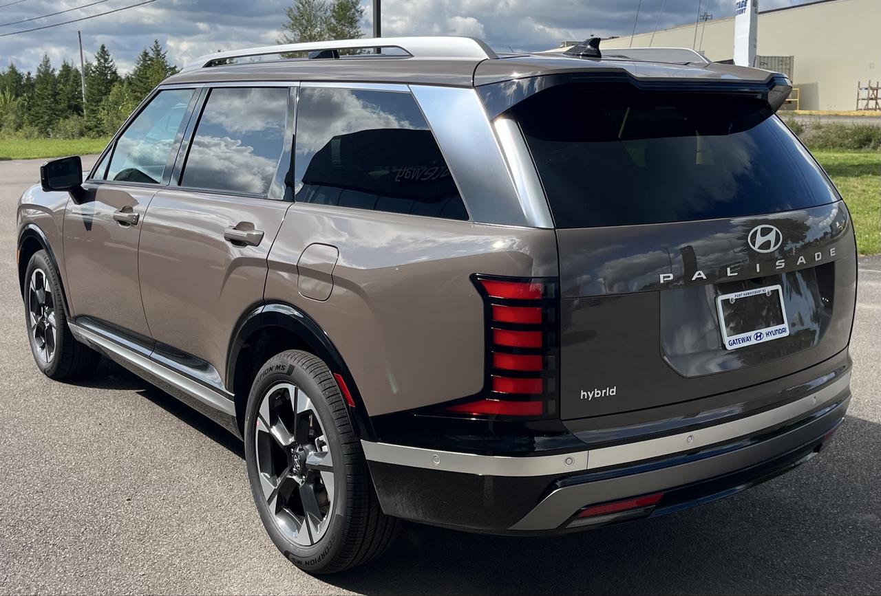 2027 Hyundai PALISADE LUXURY HEV 7 7 PASSENGERS Photo