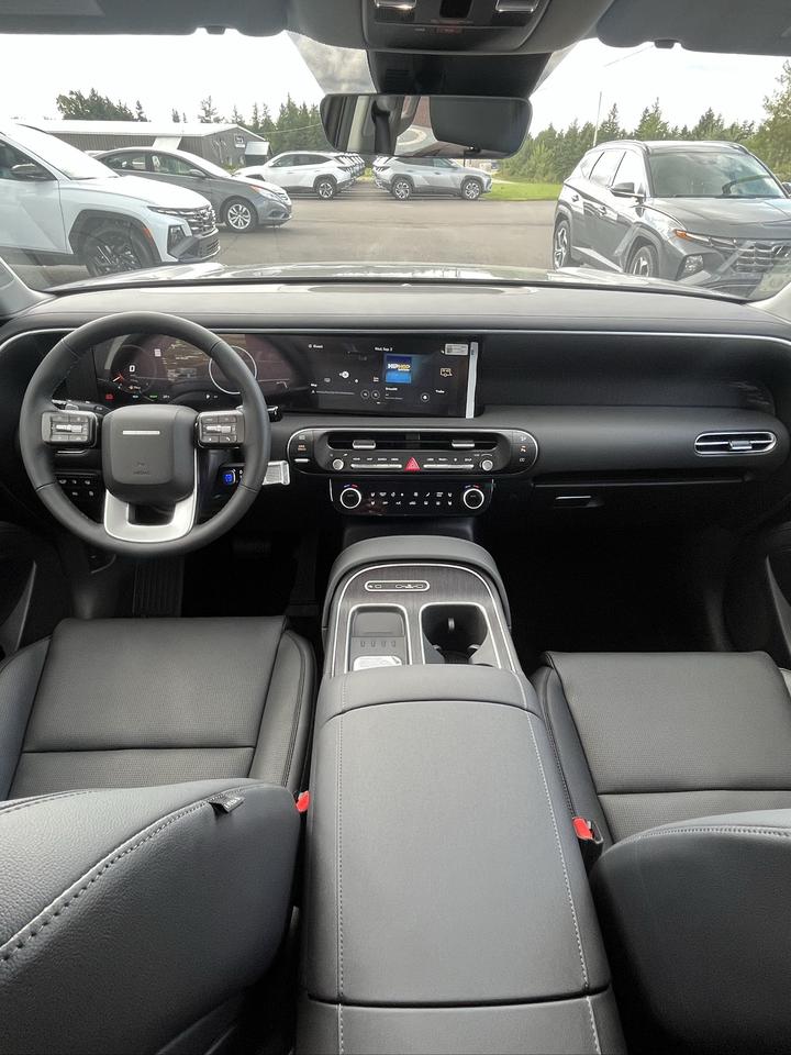 2027 Hyundai PALISADE LUXURY HEV 7 7 PASSENGERS Photo