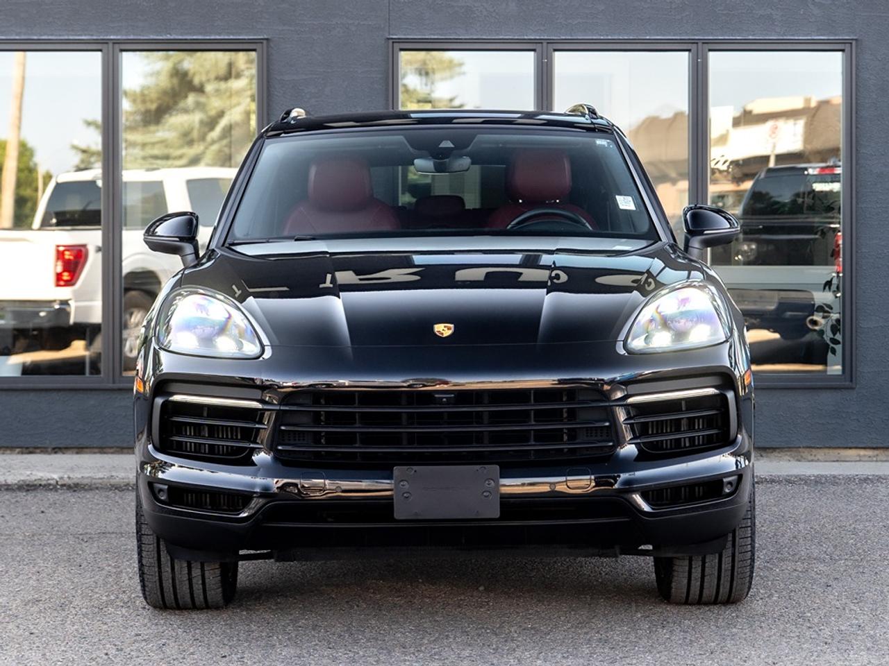 2019 Porsche Cayenne SPORT UTILITY 4-DR Photo2