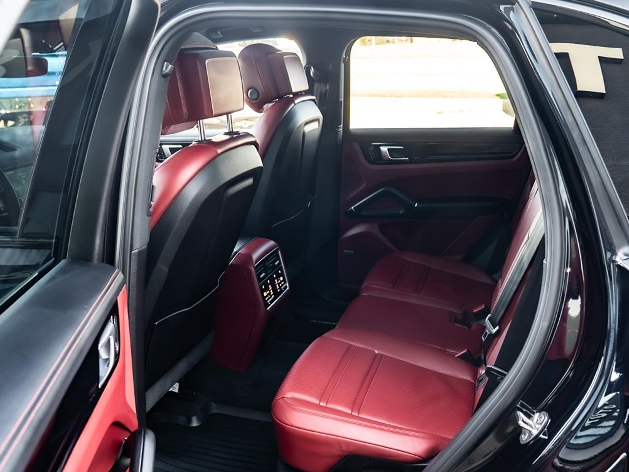 2019 Porsche Cayenne SPORT UTILITY 4-DR Photo39