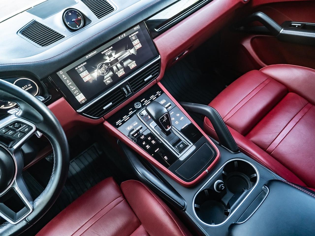 2019 Porsche Cayenne SPORT UTILITY 4-DR Photo32