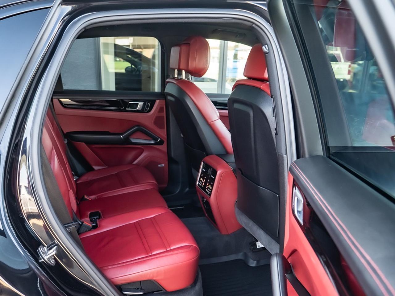 2019 Porsche Cayenne SPORT UTILITY 4-DR Photo41