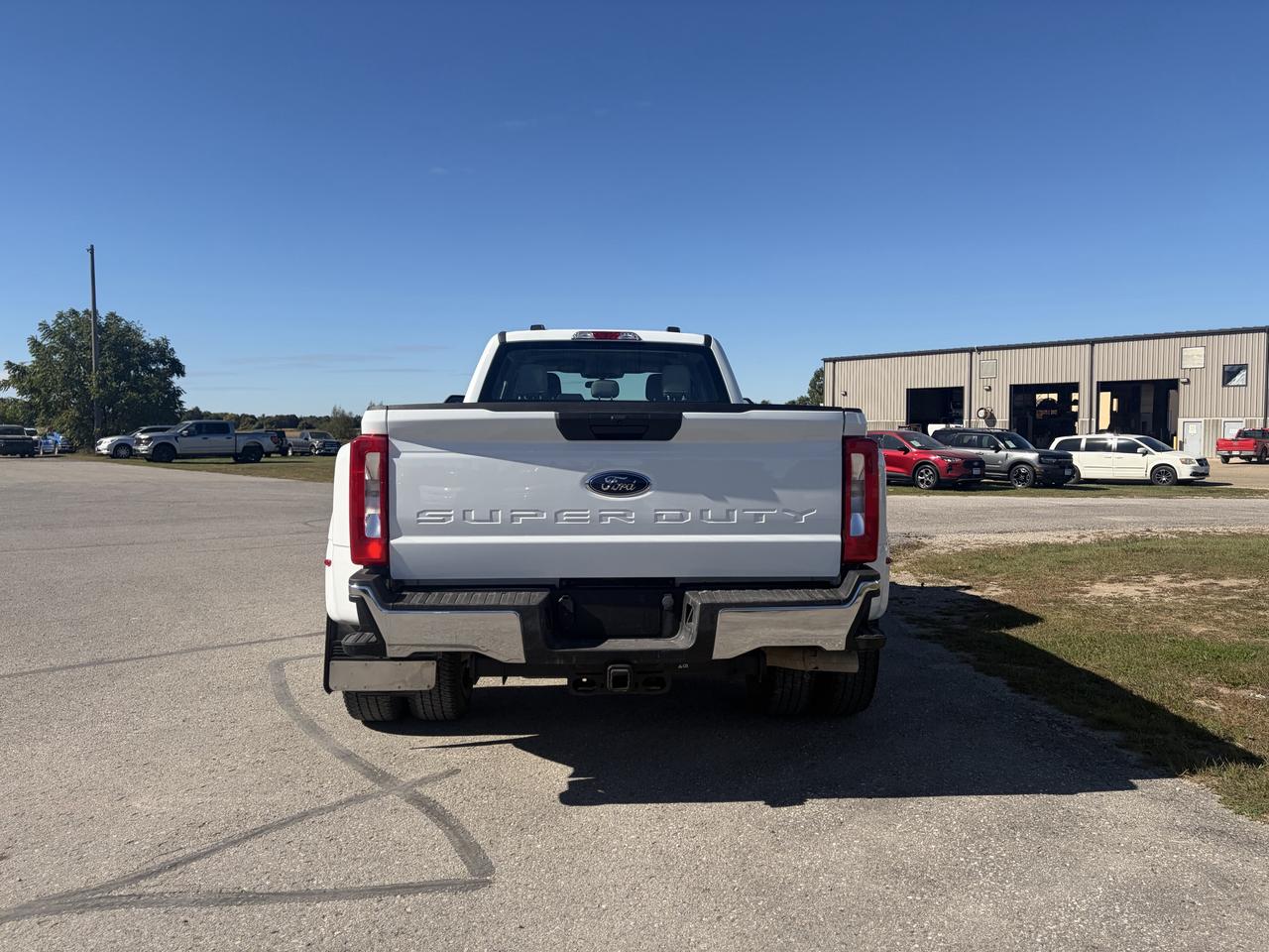 2023 Ford F-350 XL 4WD Crew Cab 8' Box Photo4