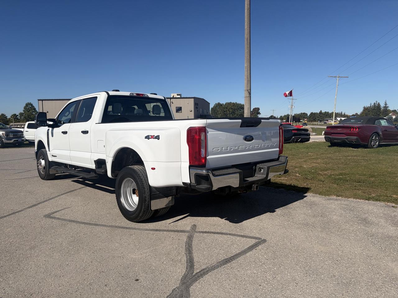 2023 Ford F-350 XL 4WD Crew Cab 8' Box Photo3