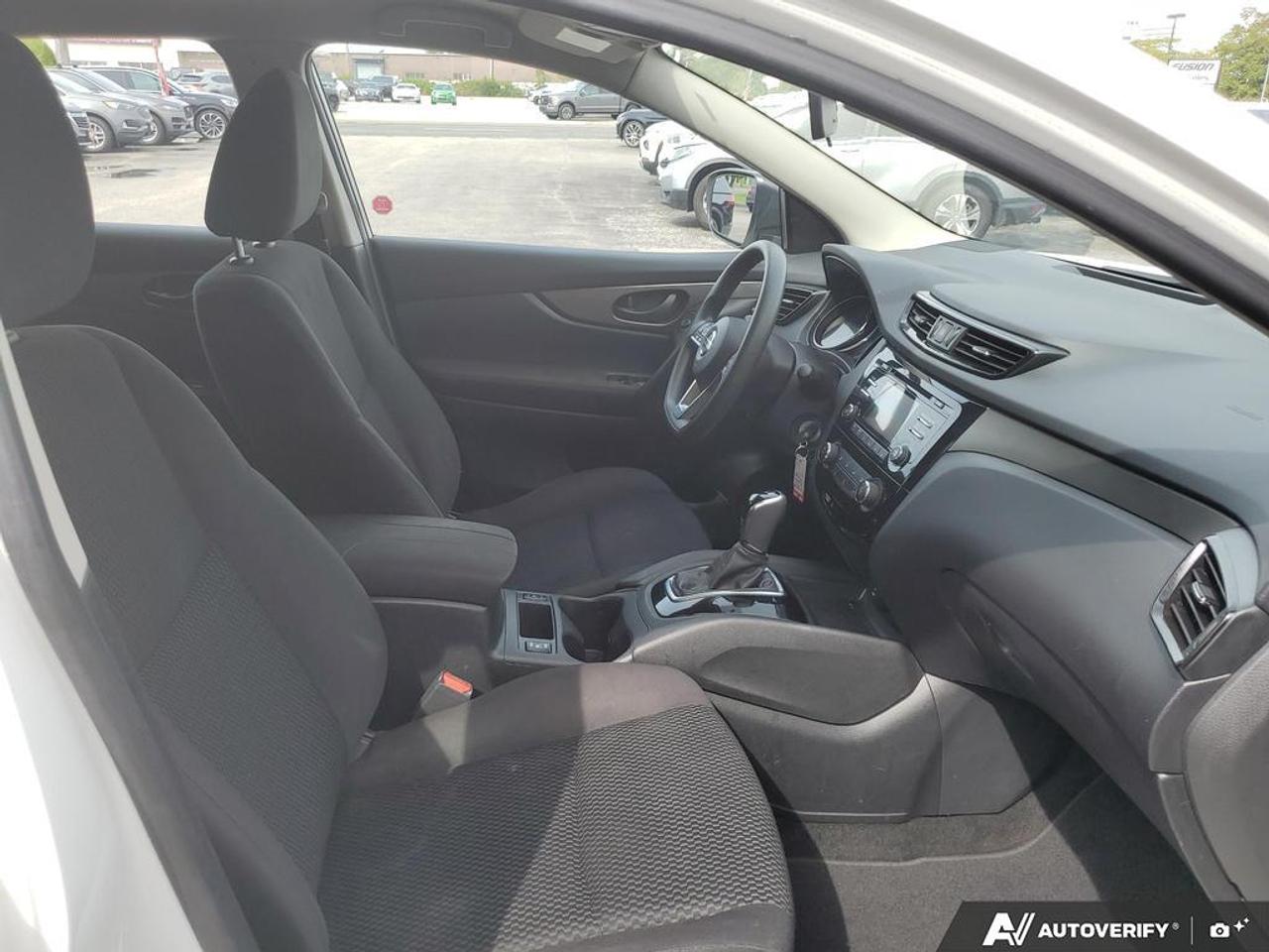 2018 Nissan Qashqai S Photo