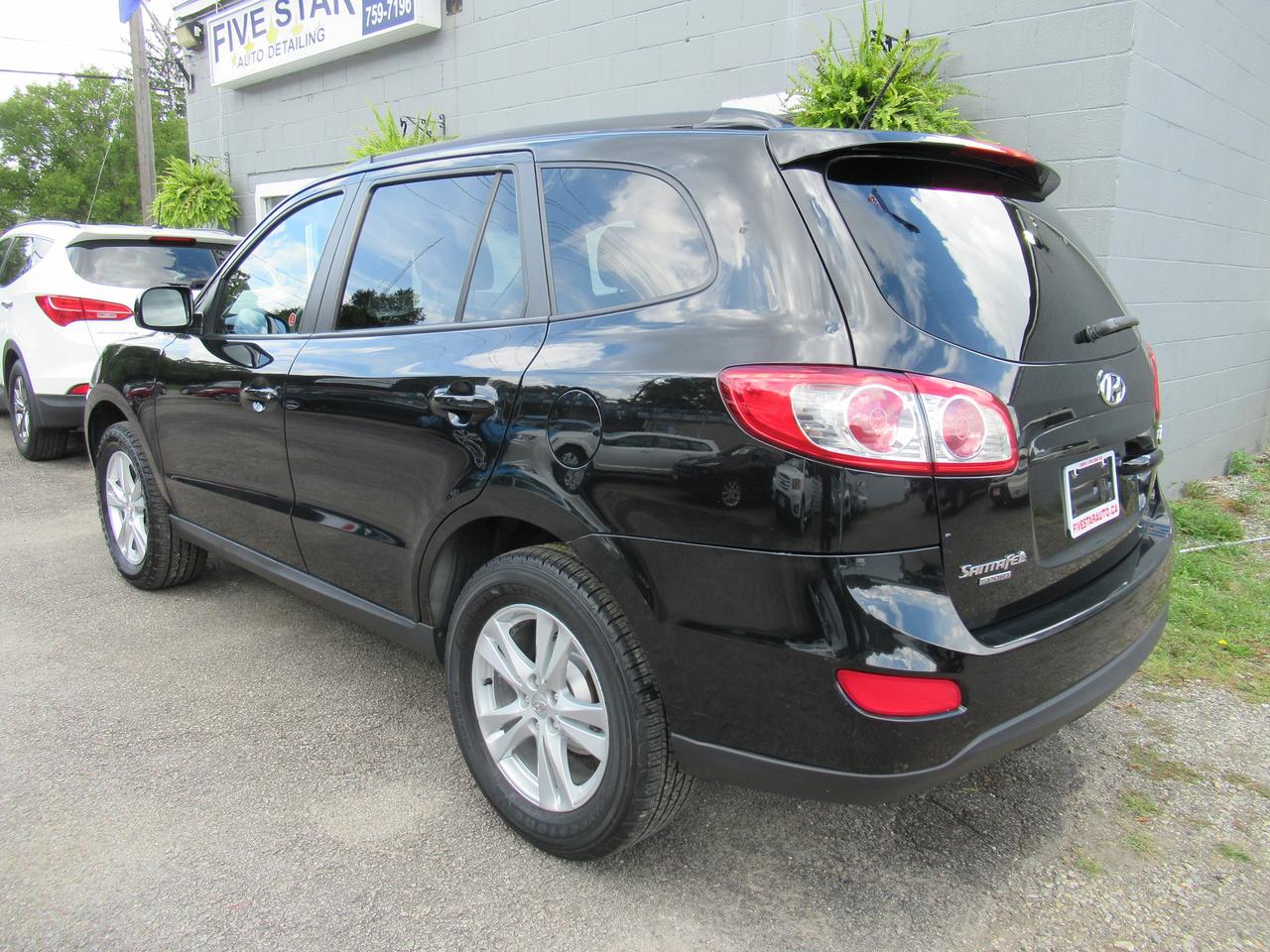 2012 Hyundai Santa Fe GL Sport - ALL WHEEL DRIVE Photo3