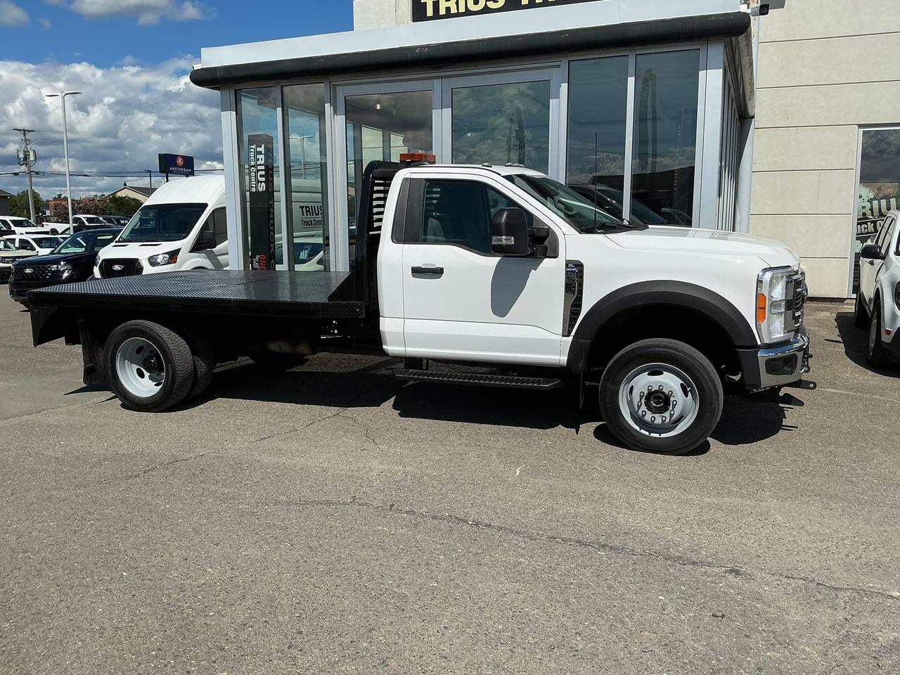 2023 Ford SUPER DUTY F-550 DRW XL