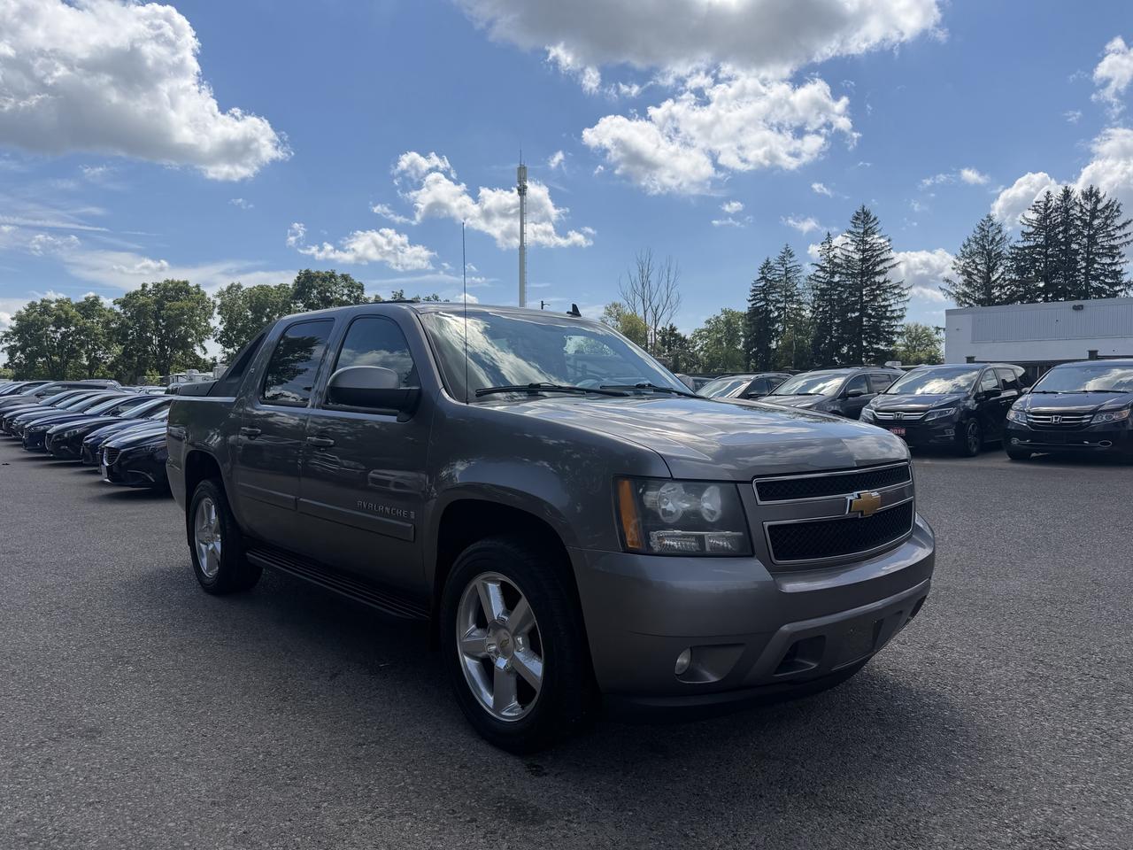 2009 Chevrolet Avalanche LS - Photo #1