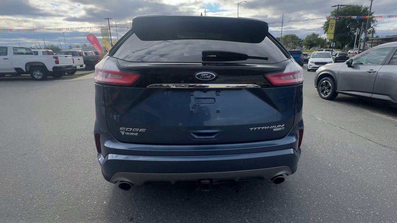 2019 Ford Edge Titanium AWD, HEATED LEATHER SEATS, NAV, REVERSE CAM, MOONROOF, POWER LIFTGATE!! Photo