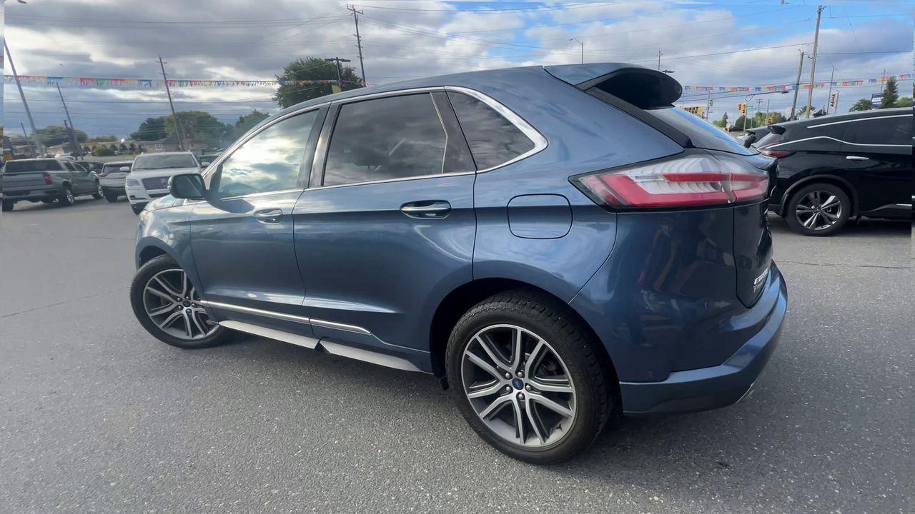 2019 Ford Edge Titanium AWD, HEATED LEATHER SEATS, NAV, REVERSE CAM, MOONROOF, POWER LIFTGATE!! Photo