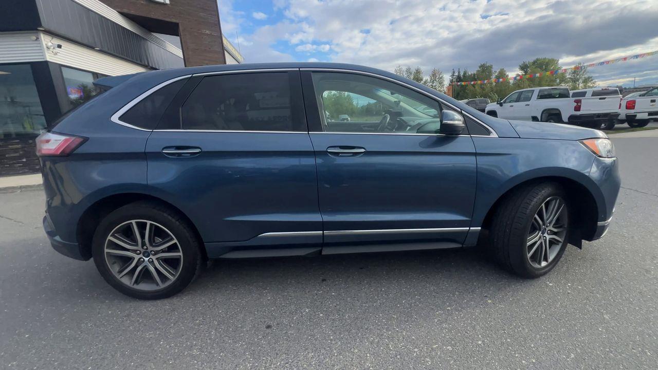 2019 Ford Edge Titanium AWD, HEATED LEATHER SEATS, NAV, REVERSE CAM, MOONROOF, POWER LIFTGATE!! Photo