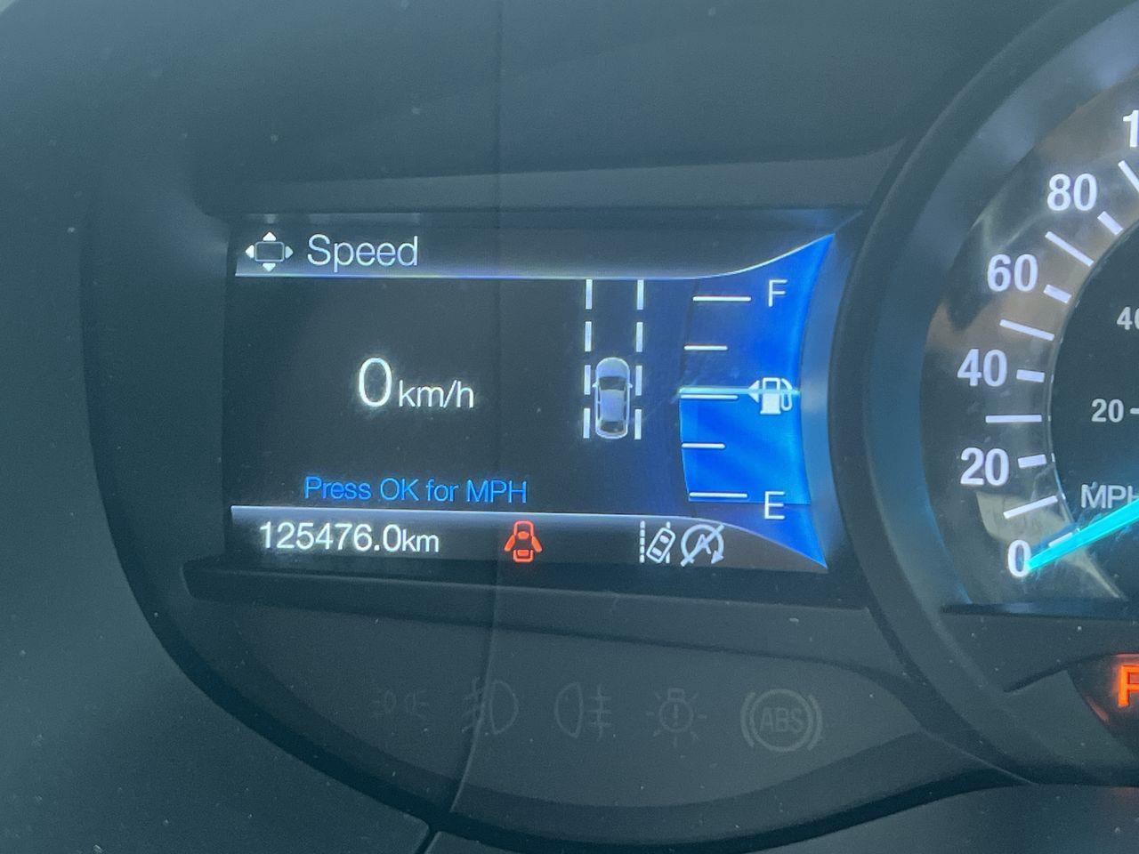 2019 Ford Edge Titanium AWD, HEATED LEATHER SEATS, NAV, REVERSE CAM, MOONROOF, POWER LIFTGATE!! Photo