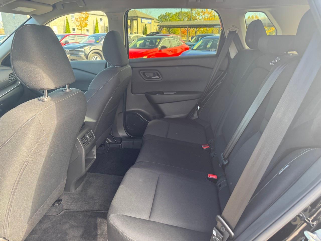 2024 Nissan Rogue AWD S Photo