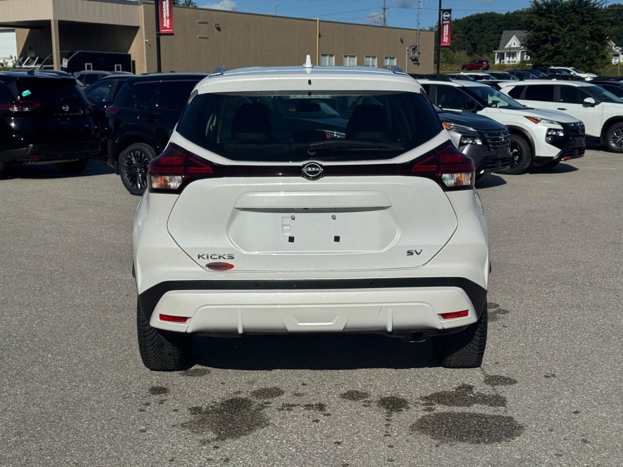 2024 Nissan Kicks SV FWD Photo