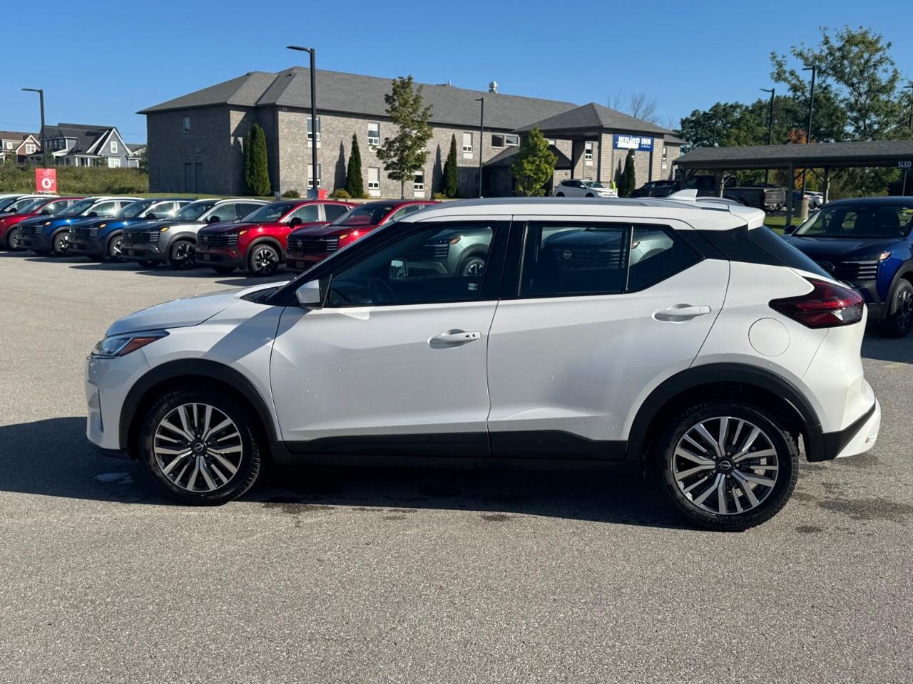 2024 Nissan Kicks SV FWD Photo