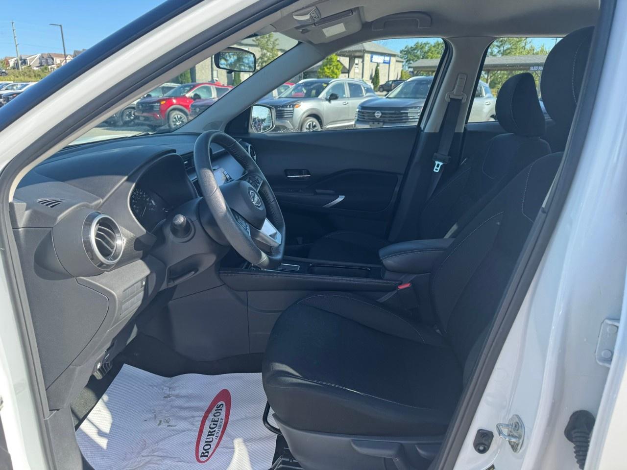 2024 Nissan Kicks SV FWD Photo