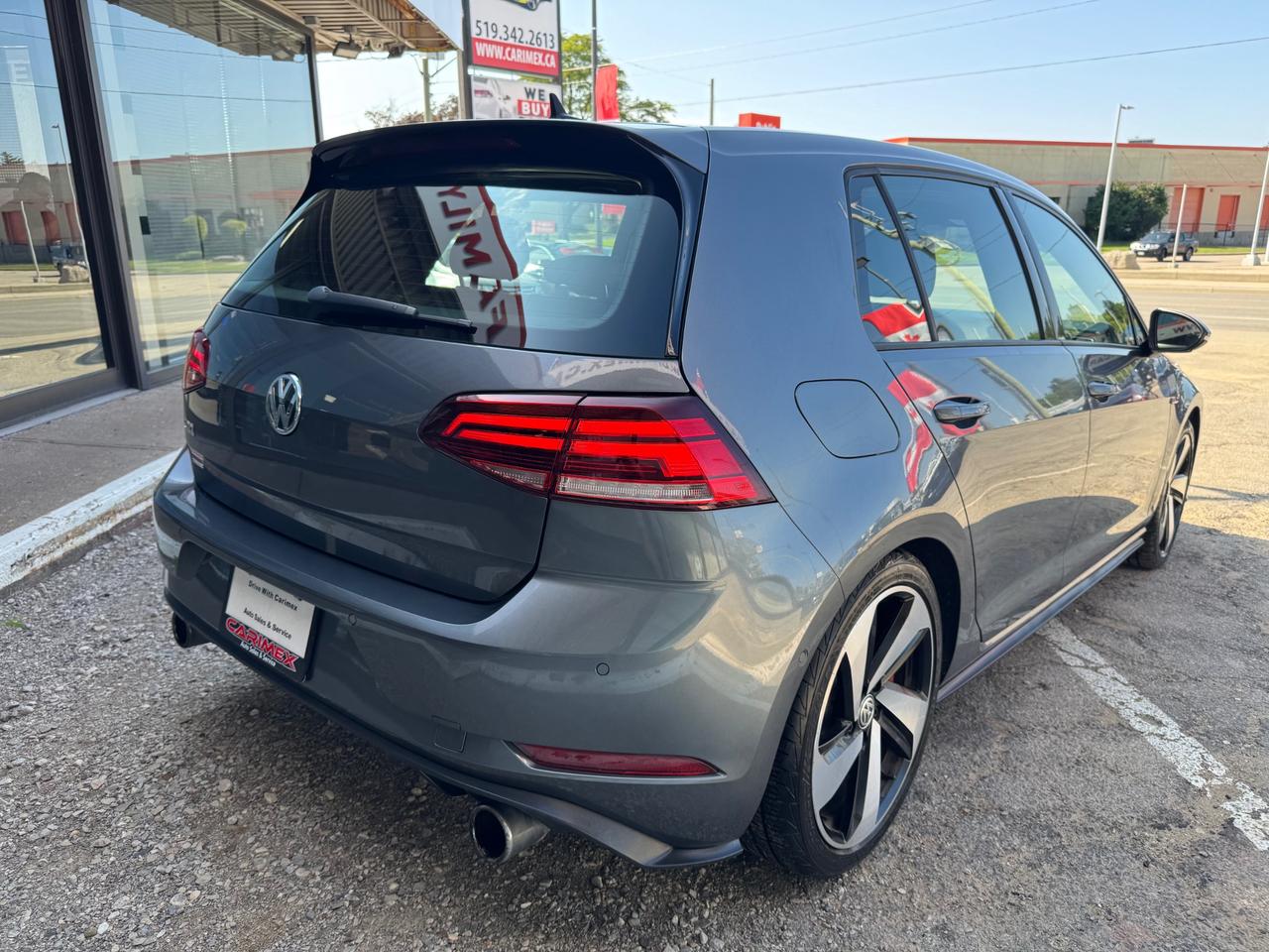 2018 Volkswagen Golf GTI 5-Door Autobahn Leather | Sunroof | NAVI | BSM Photo4