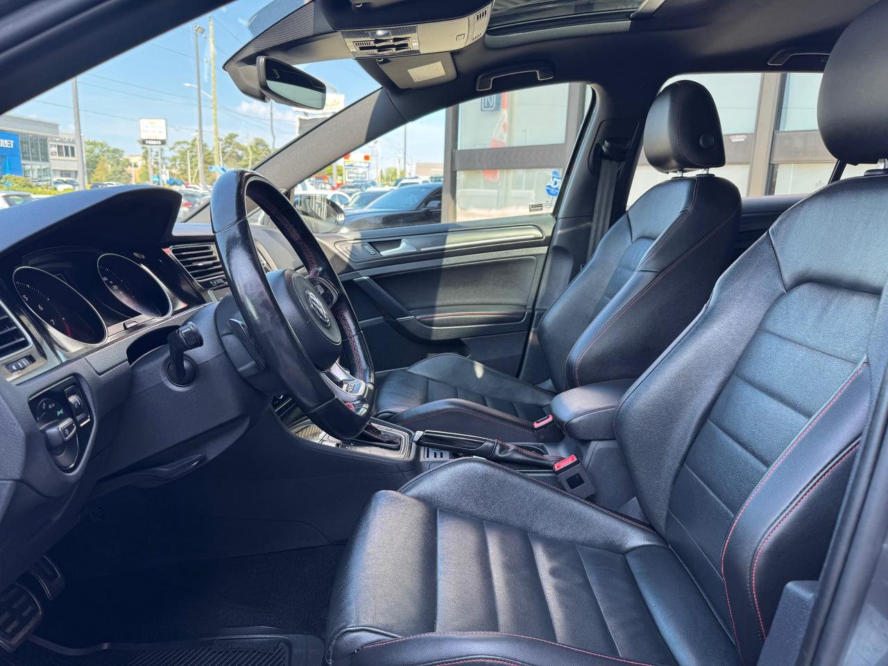 2018 Volkswagen Golf GTI 5-Door Autobahn Leather | Sunroof | NAVI | BSM Photo